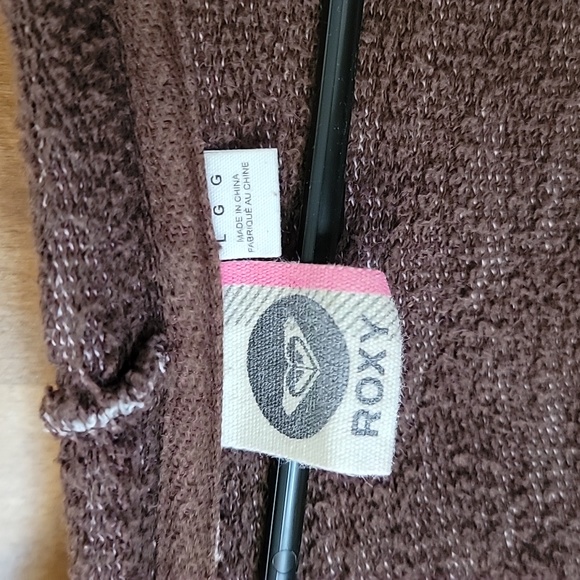 Roxy Hoodie Sweater with front pocket - Picture 3 of 6